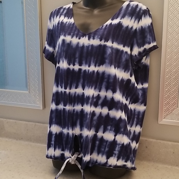 Jones New York Tops - Jones NY short sleeve tie dye tee! Sz XL